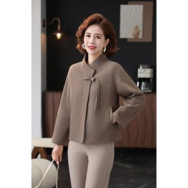 Women'S Stylish Jacket with Chinese Elements, Featuring Toggle Buttons, Hidden Pockets, Long Sleeves, a Small Stand Collar, And a Comfortable, Elegant Design That Enhances a Fair Complexion.